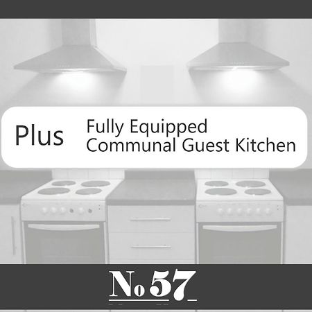 No57 Aparthotel Крю Екстериор снимка