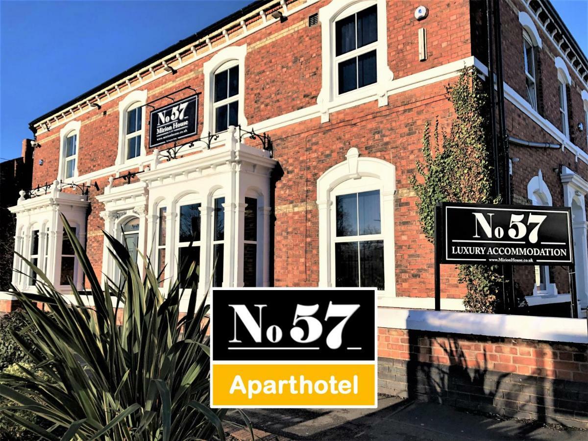No57 Aparthotel Крю Екстериор снимка